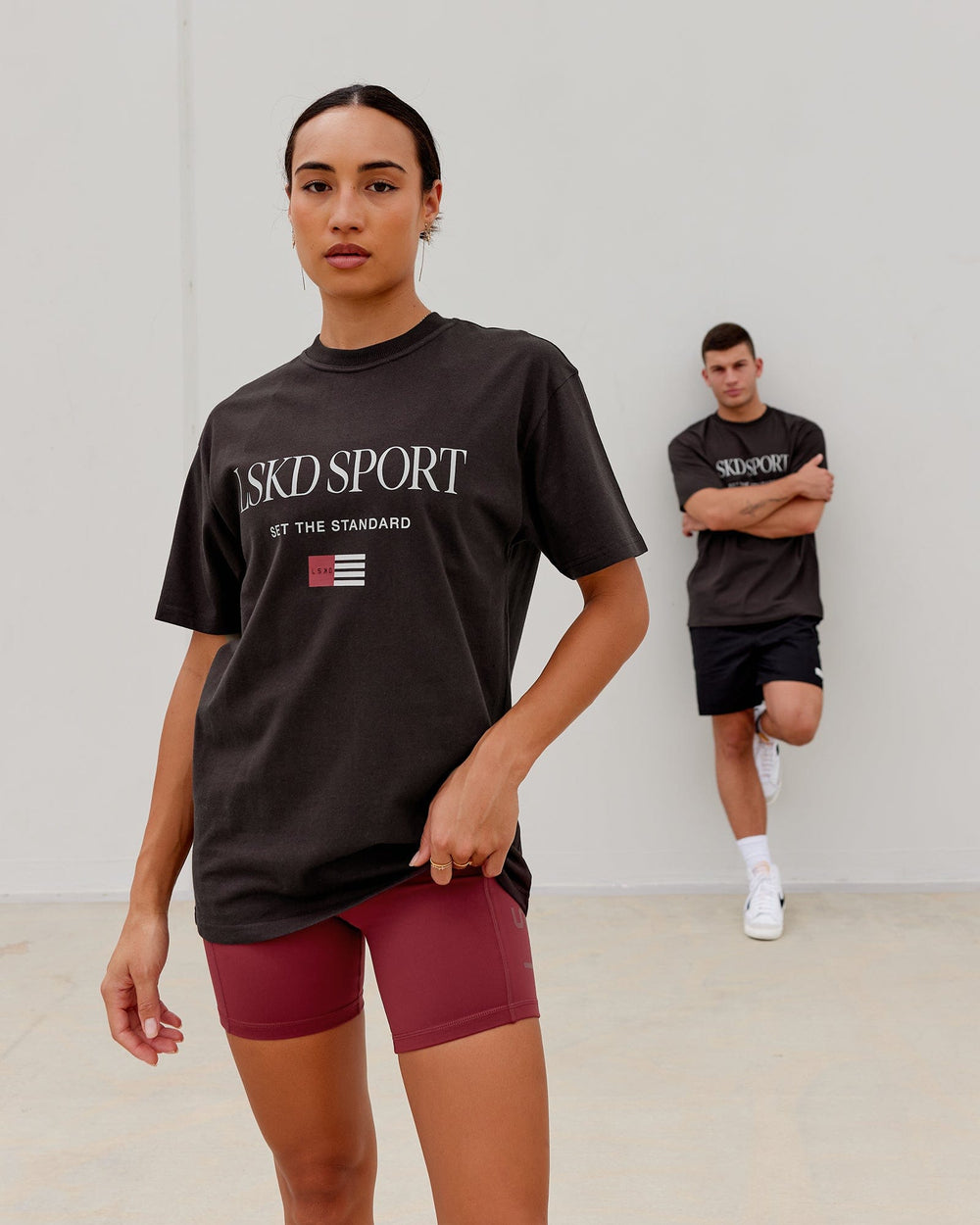 Duo wearing Unisex Flag Heavyweight Tee Oversize - Dark Walnut