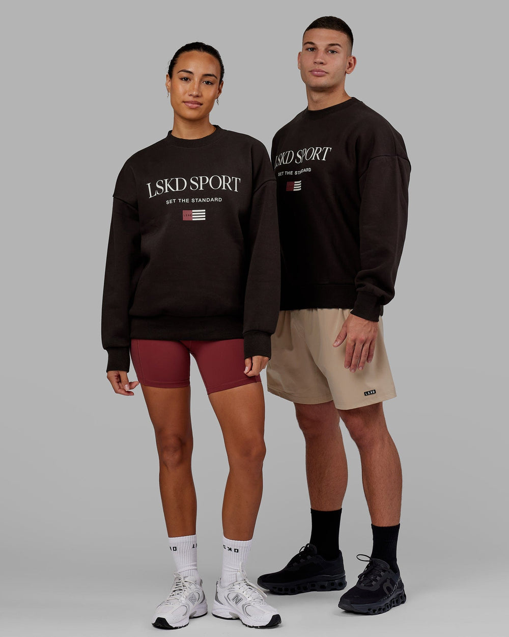 Duo wearing Unisex Flag Sweater Oversize - Dark Walnut