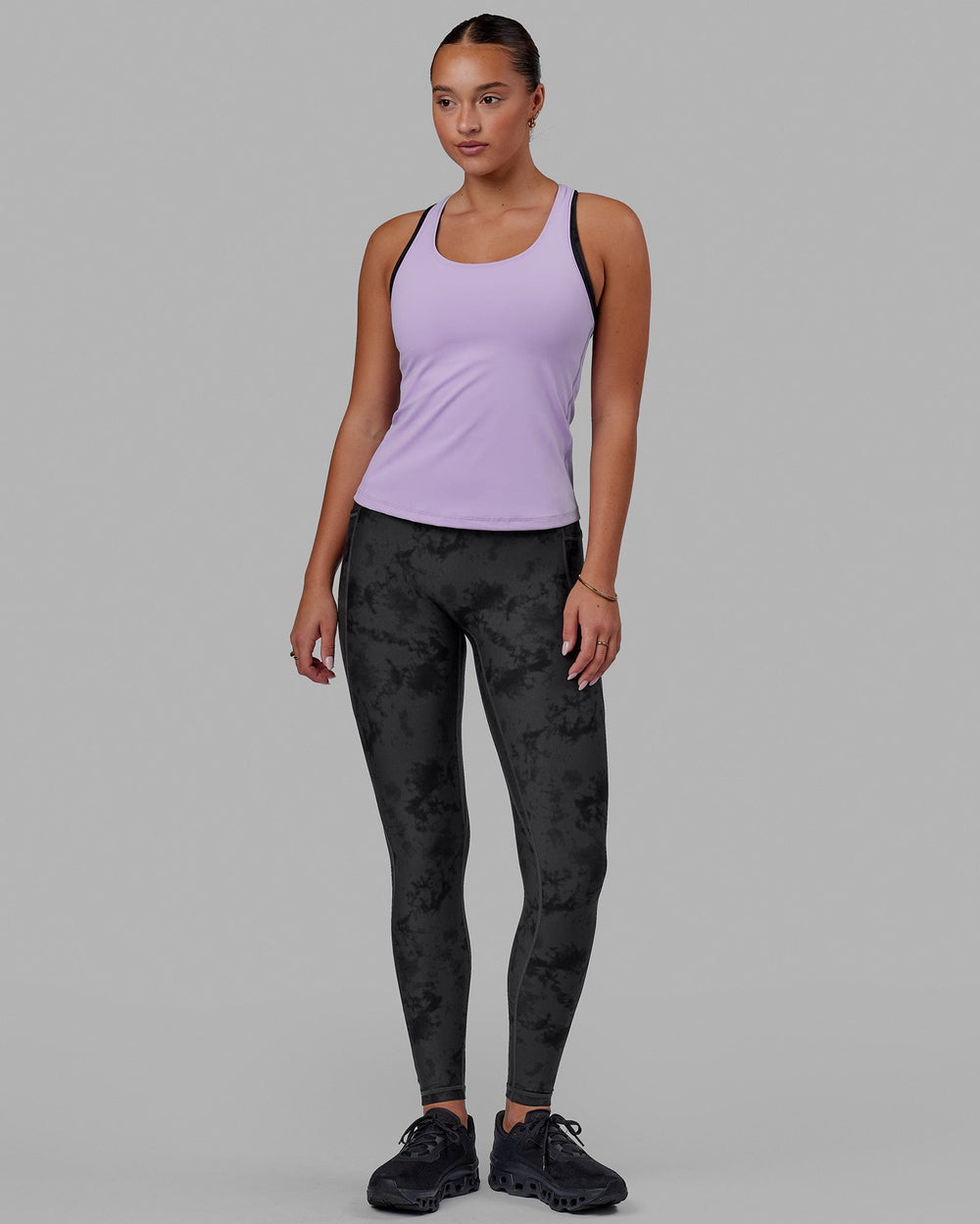 Woman wearing Lift Performance Tank - Pale Lilac