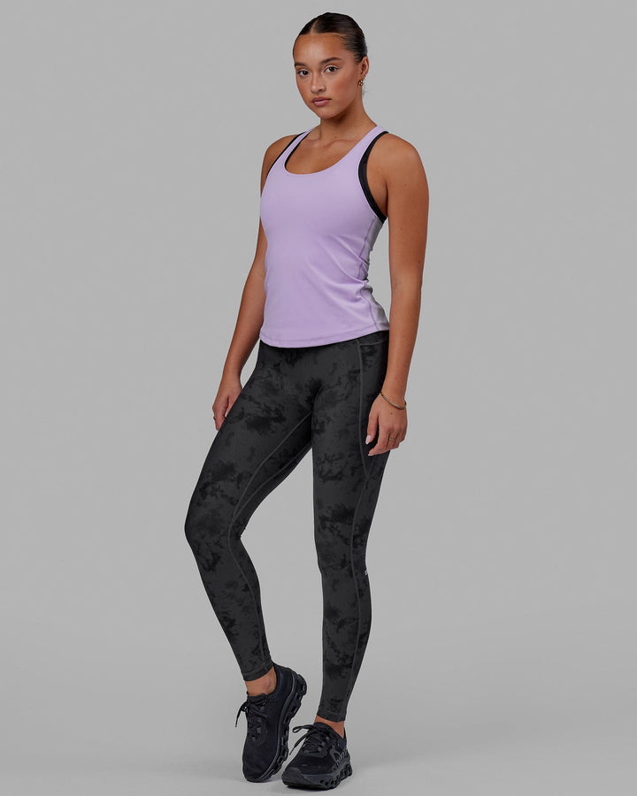 Woman wearing Lift Performance Tank - Pale Lilac