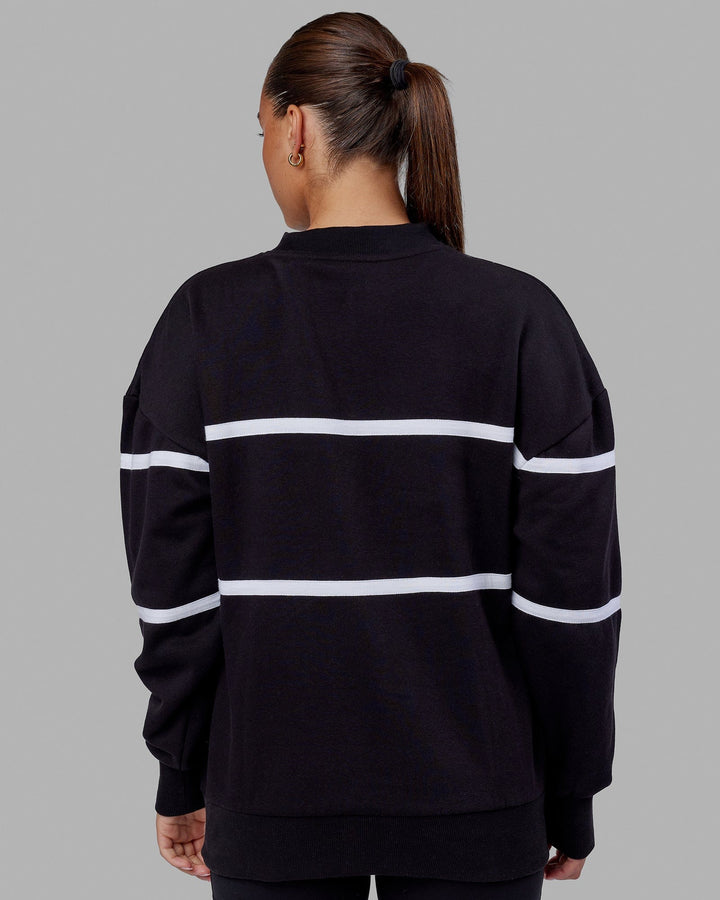 Woman wearing Unisex Parallel Sweater Oversize - Black