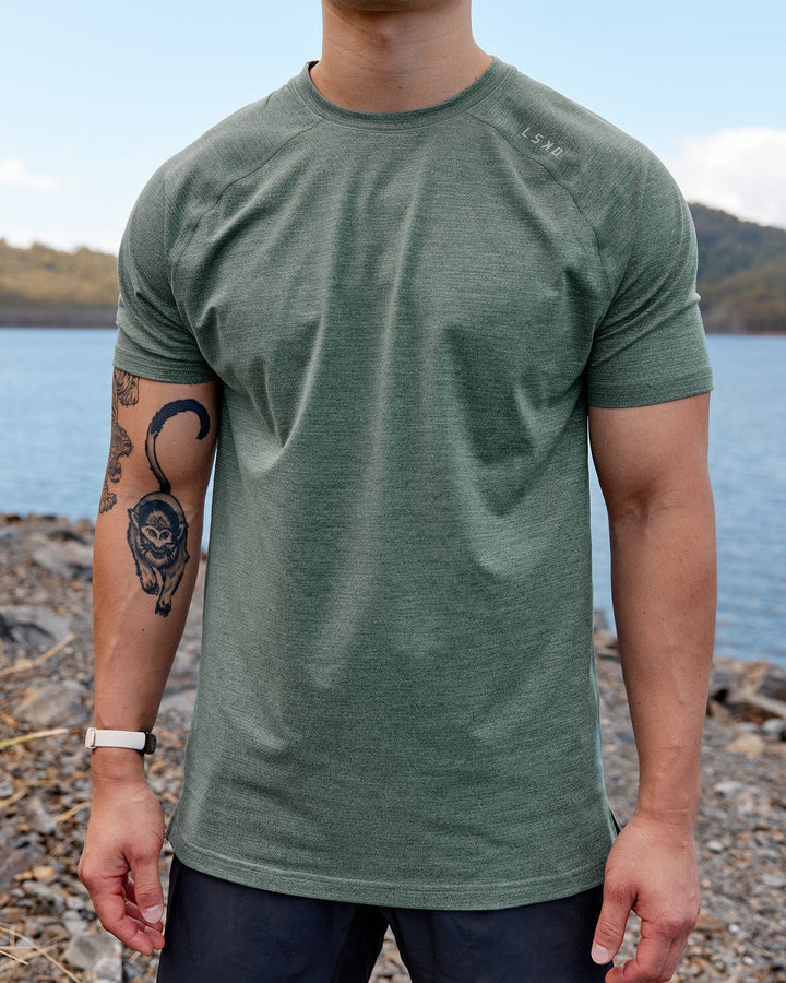 Man wearing Perform VapourFLX Tee - Dark Forest