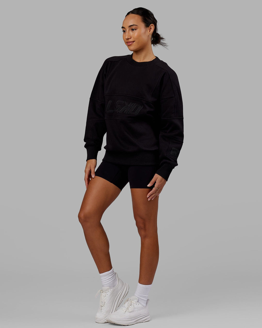 Woman wearing Unisex Slam Sweater Oversize - Black-Black