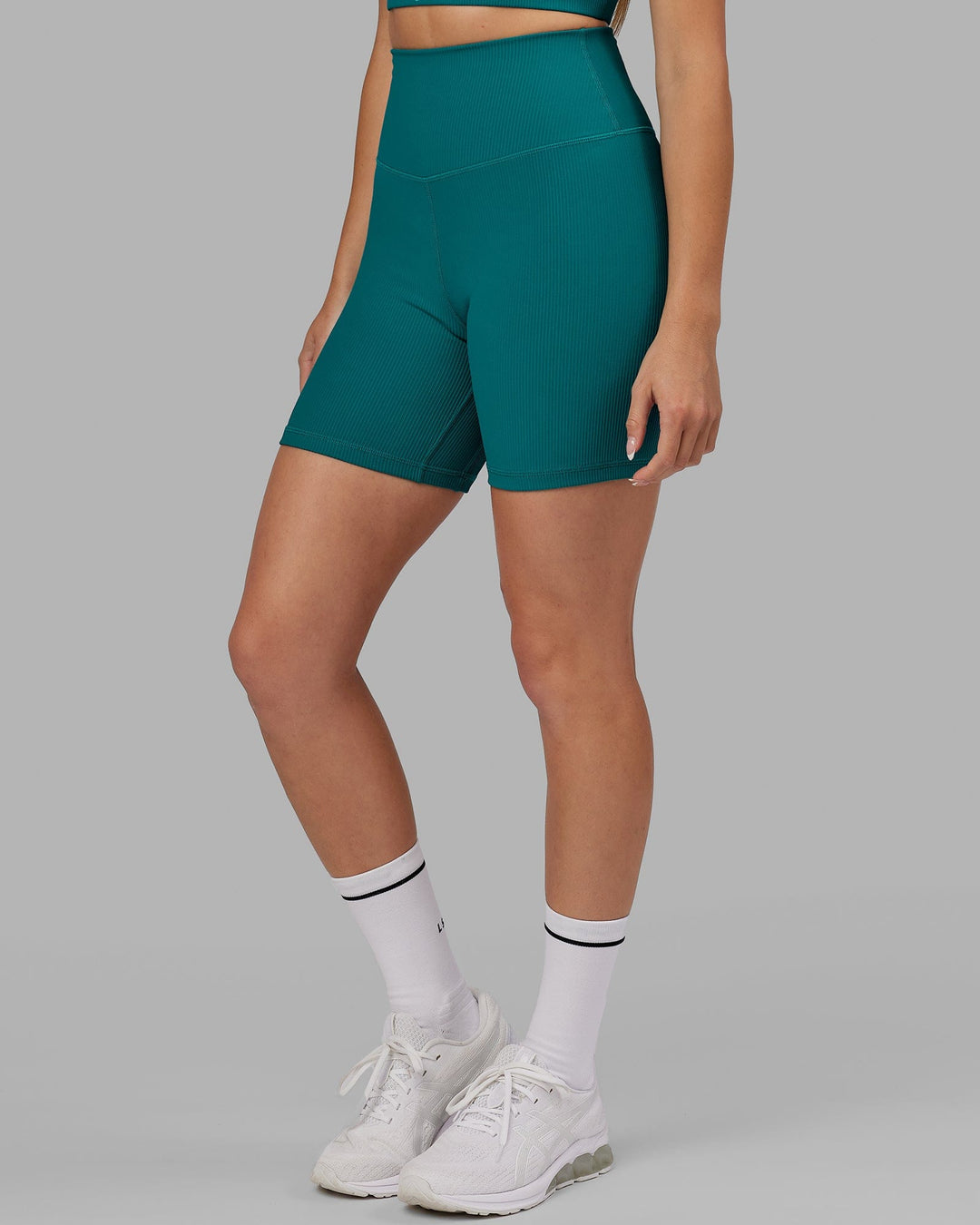 Woman Wearing Strike Ribbed Mid Short Tights - Sea Green