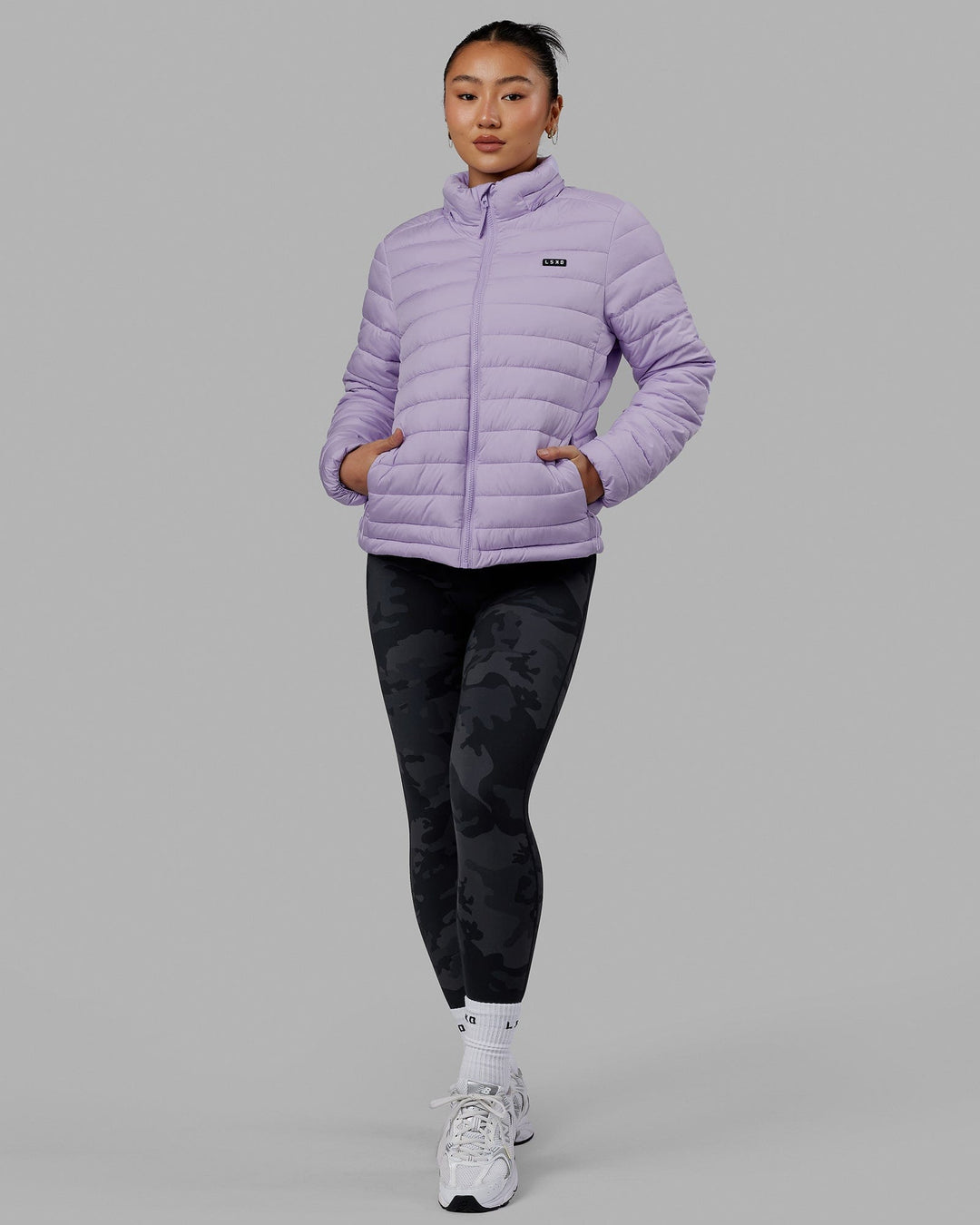 Woman wearing All-day Puffer Jacket - Pale Lilac