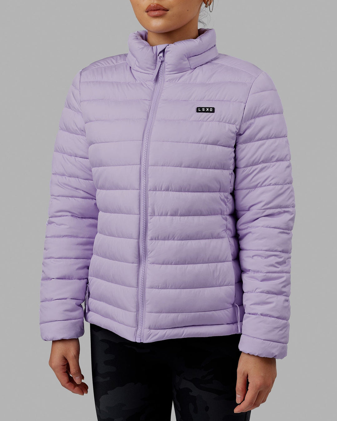 Woman wearing All-day Puffer Jacket - Pale Lilac