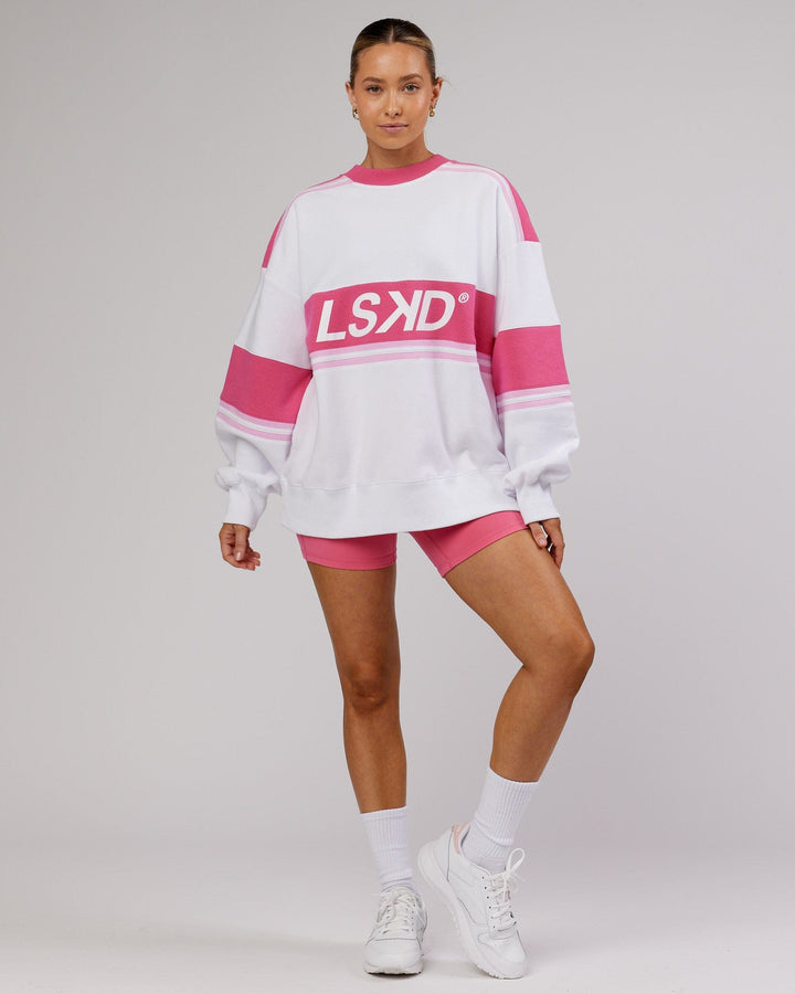 Woman wearing Unisex A-Team Sweater Oversize - White-Flamingo