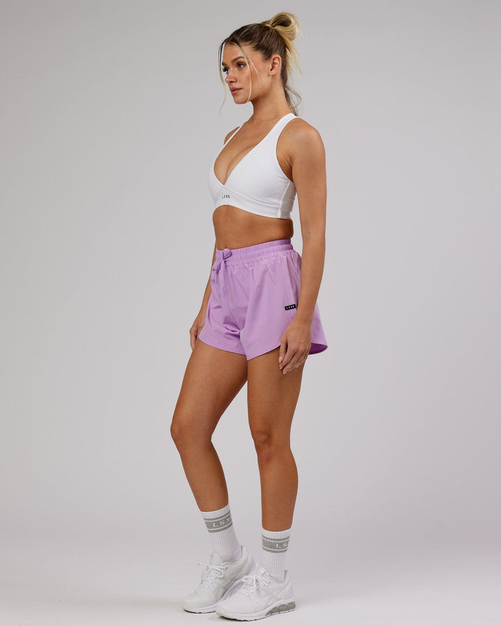 Woman wearing Functional Training Short - Lilac