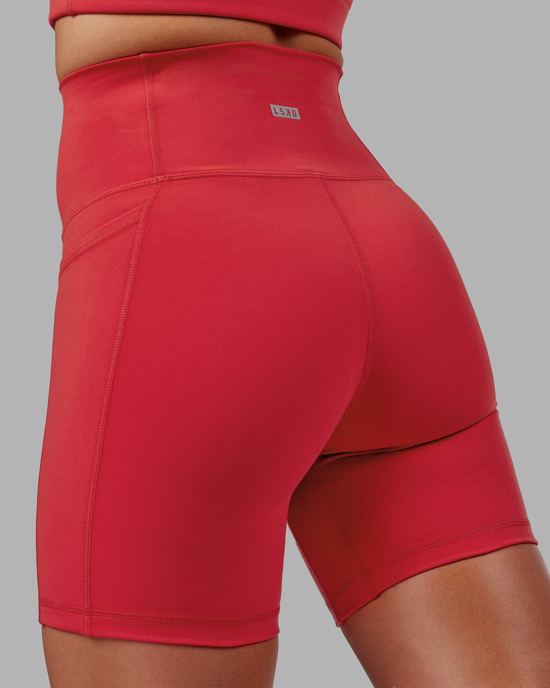 Woman wearing Fusion Mid Short Tight - Scarlet