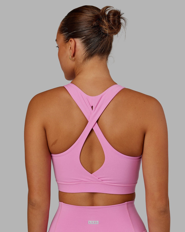 Woman Wearing Fusion Sports Bra - Spark Pink