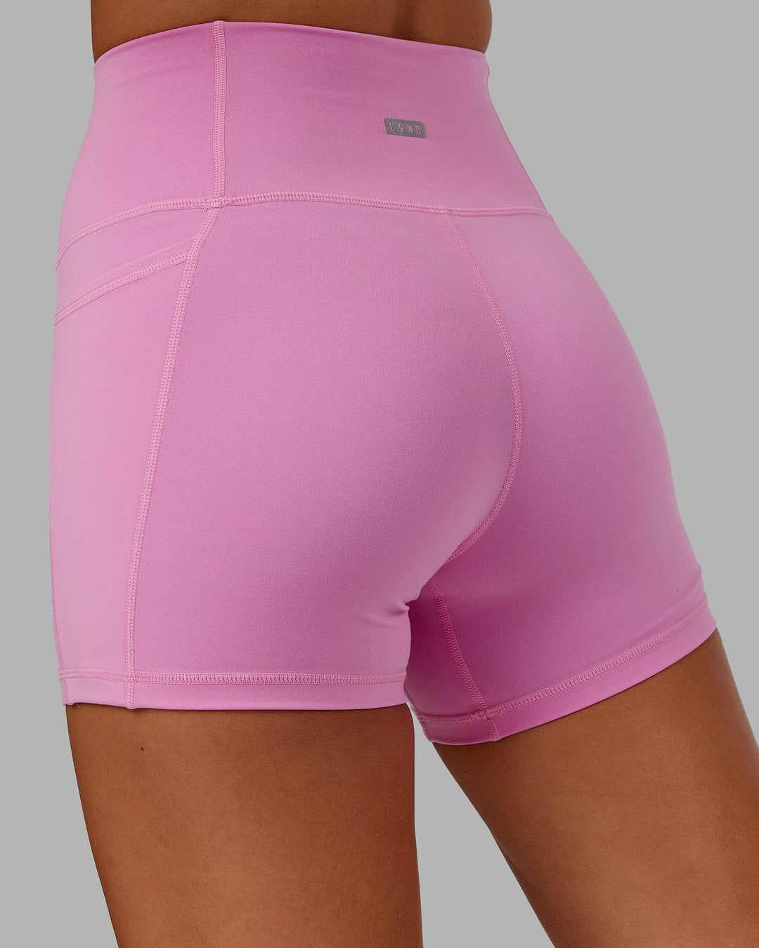 Woman wearing Fusion X-Short Tight - Spark Pink