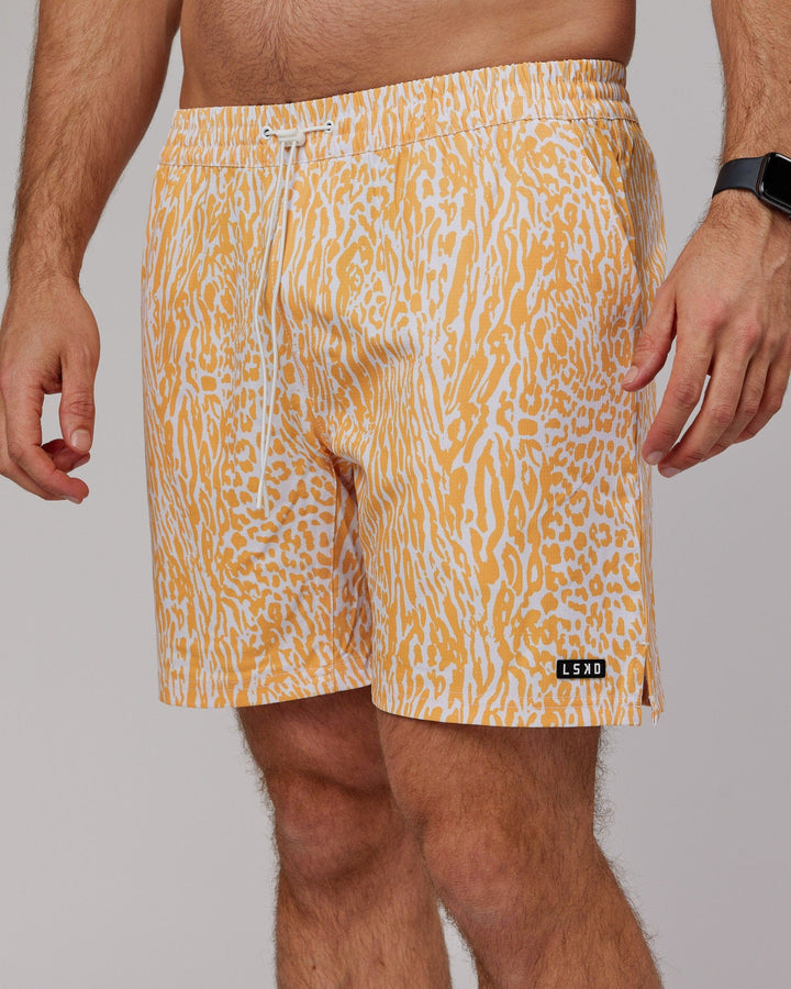 Man wearing Hunter Performance Short - Warm Apricot