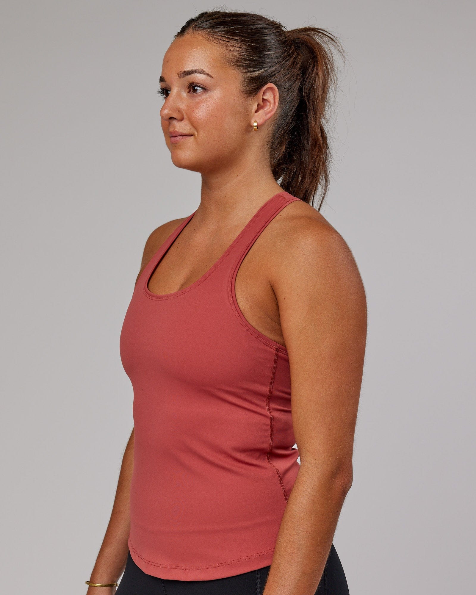 Workout tank tops deals with shelf bra