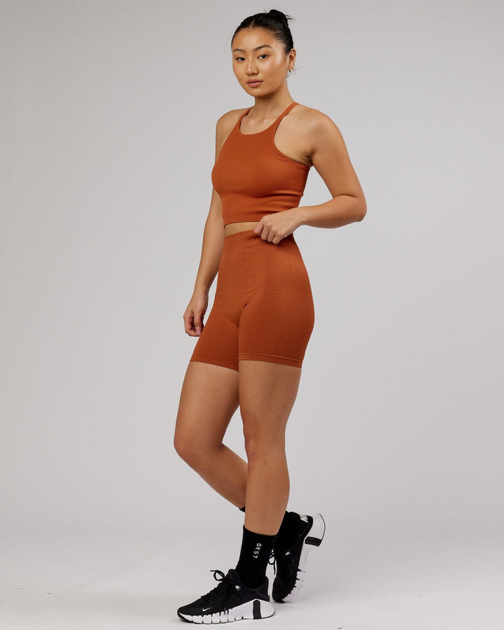 Woman wearing Minimal Seamless Crop Ribbed Tank - Auburn