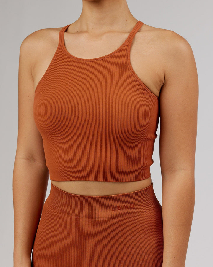 Woman wearing Minimal Seamless Crop Ribbed Tank - Auburn