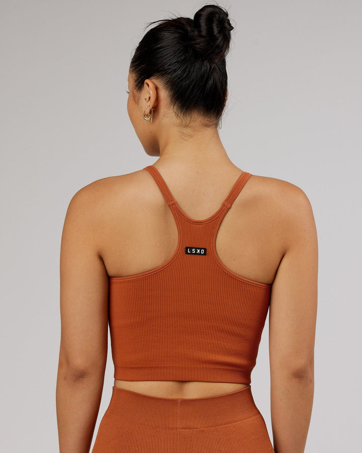 Woman wearing Minimal Seamless Crop Ribbed Tank - Auburn