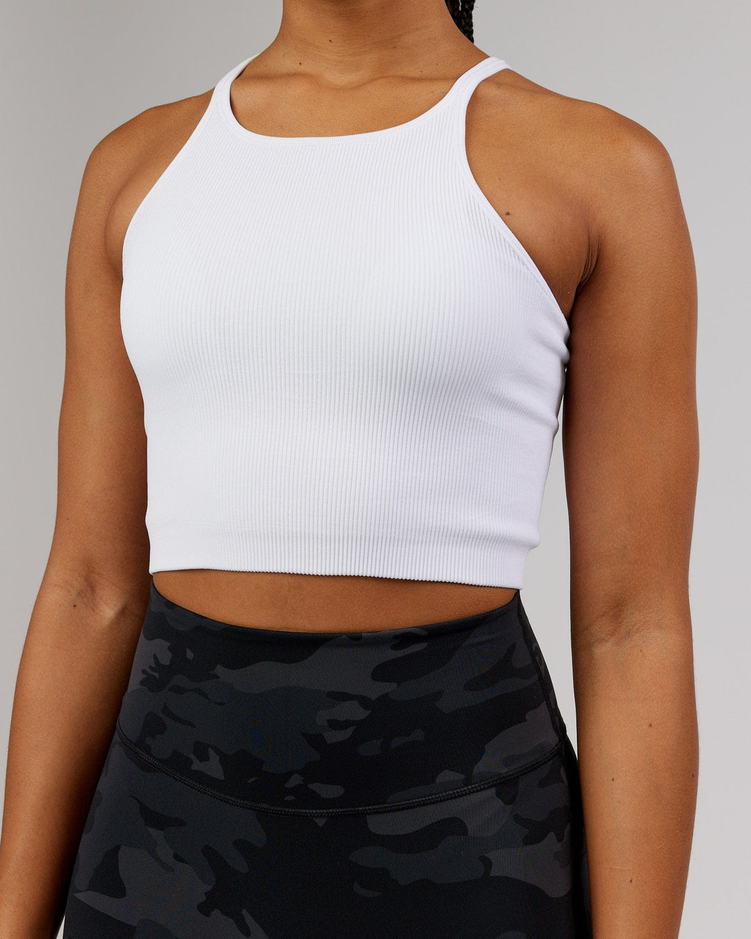 Minimal Seamless Crop Ribbed Tank - White