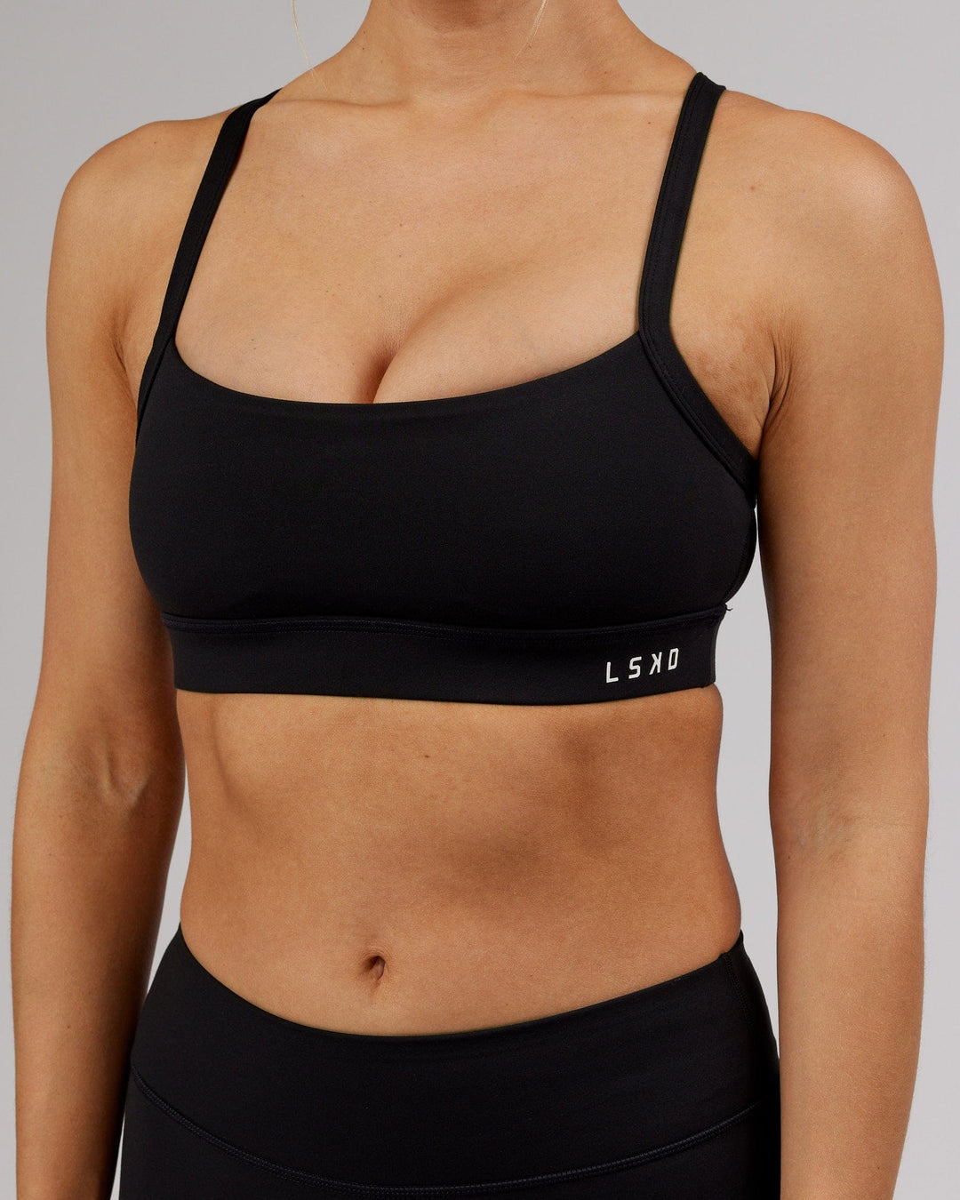 Momentum V-Neck Sports Bra - Black - Ryderwear