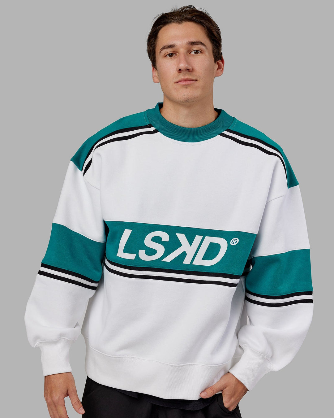 Man wearing A-Team Sweater Oversize - White-Deep Lake