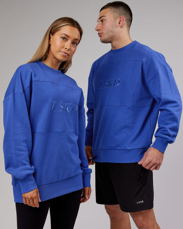 Duo wearing Unisex Off Duty Sweater Oversize - Power-Cobalt