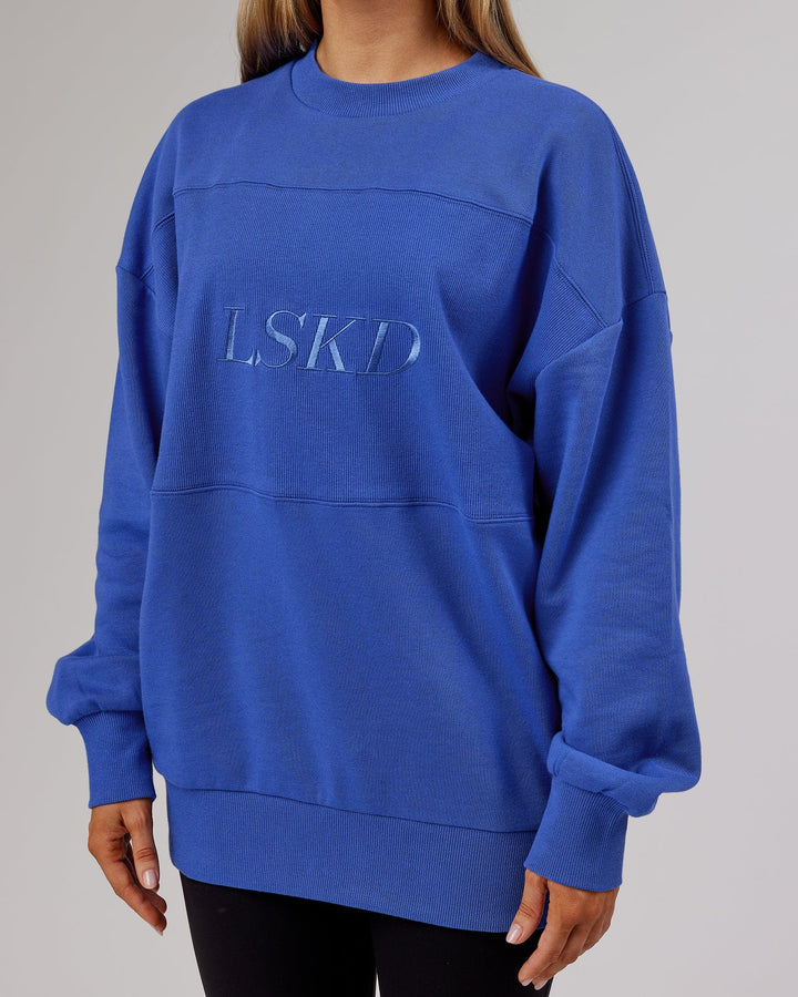 Woman wearing Unisex Off Duty Sweater Oversize - Power-Cobalt