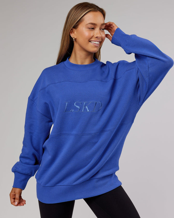 Woman wearing Unisex Off Duty Sweater Oversize - Power-Cobalt