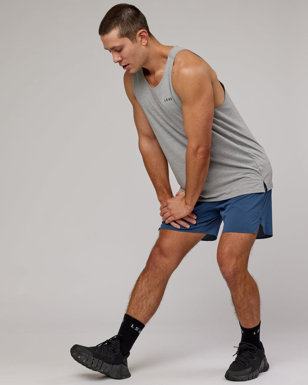 Man wearing Light Grey Marl Perform VapourLFX Tank