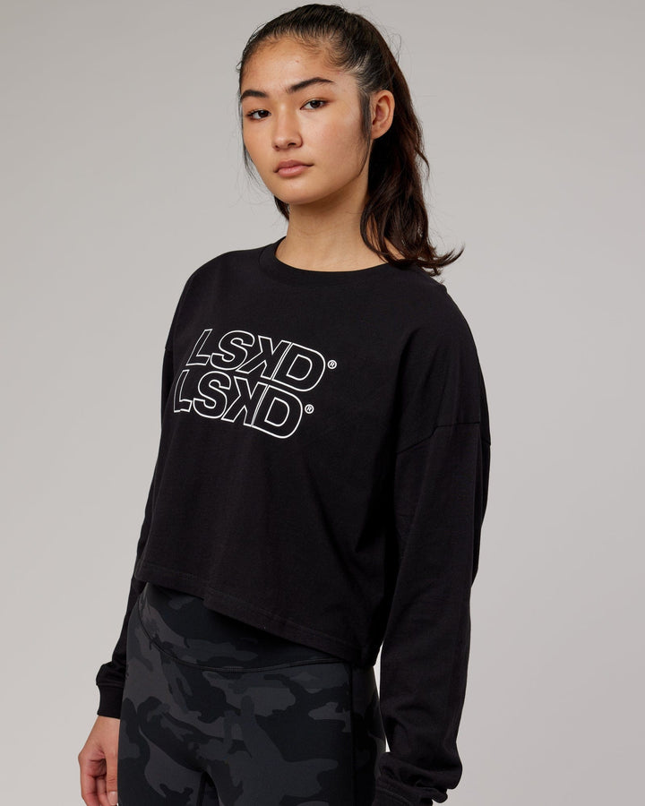 Woman wearing Flex LS Tee - Black