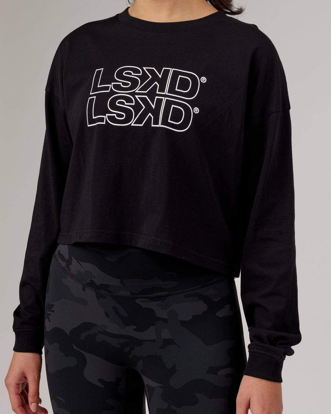 Woman wearing Flex LS Tee - Black