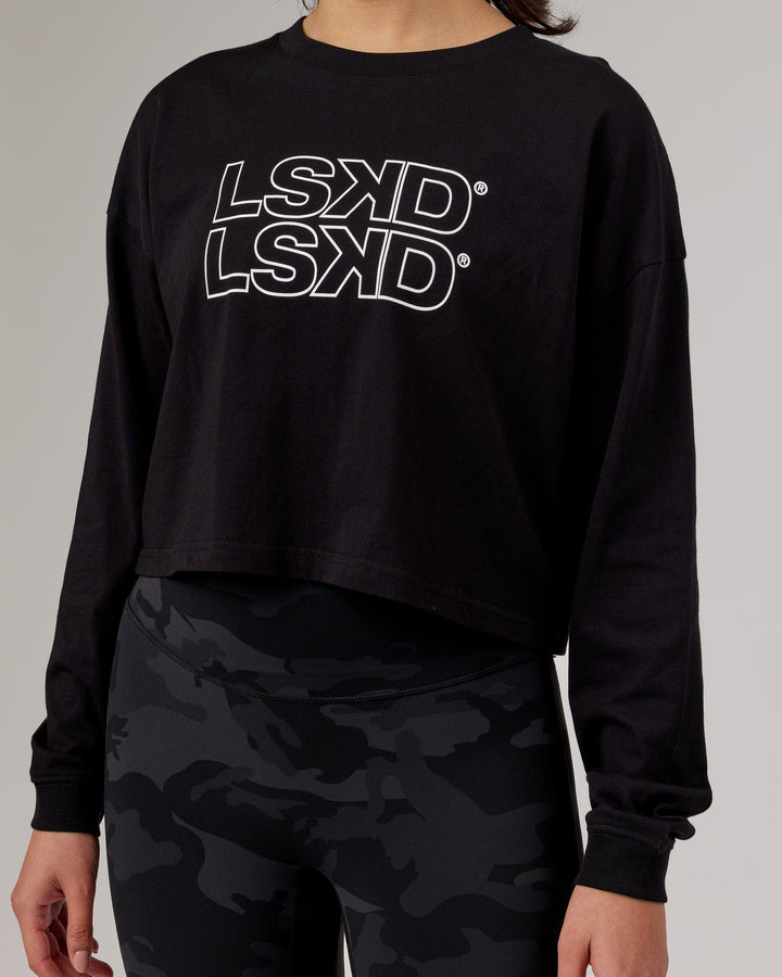 Woman wearing Flex LS Tee - Black